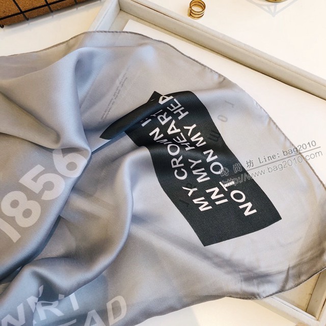 Burberry春款系列爆款絲巾 巴寶莉2021新款圍巾披肩  mmj1388